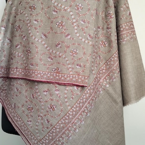 Pashmina heirloom Designer Jamawar shawl, Vintage Cashmere shawl, sozni embroidered shawl, wedding wrap, anniversary gift.