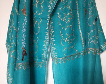 Handweaved and Hand embroidered 100% pure jalli shawl in floral motifs, wedding gift, Bridesmaid scarf, meditation stole.