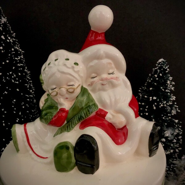 Lefton Vintage Christmas Santa and Mrs Claus Lovebirds Candy Dish