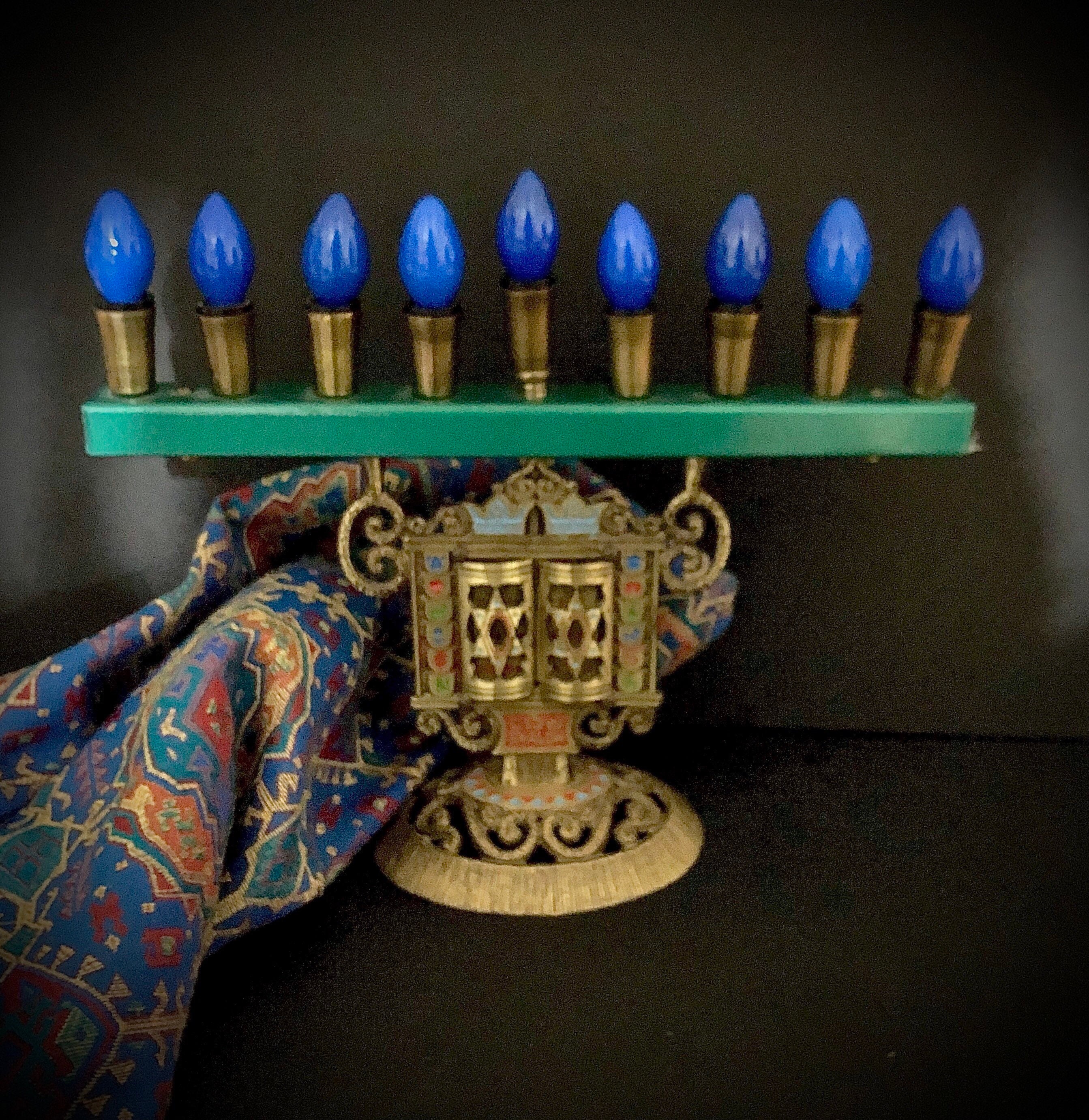 Vintage Hanukkah Menorah Hen Holon Israel Lighted Brass 9 Lights MCM