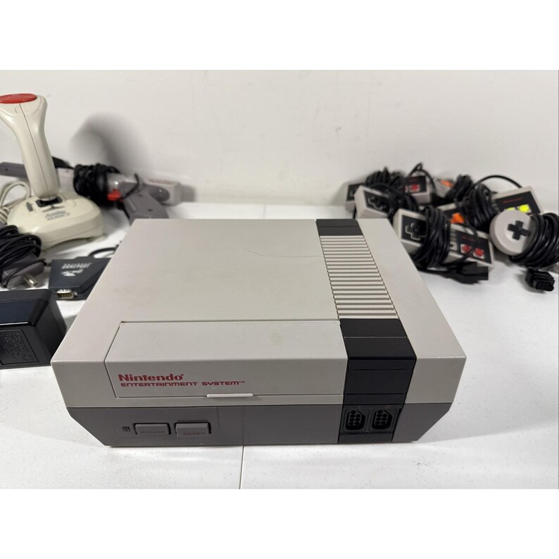 Nes/nintendo System Original Console W 6 Controllers, 5 Games, Switch ...