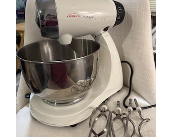 Sunbeam Mixmaster 2350 Heritage Series Küchenmixer Lot mit 1 Schüssel und 4 Quirlen