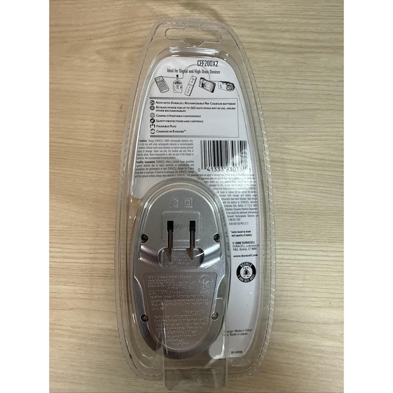 DURACELL Battery Charger 2 Rechargeable - Pink & 2 AA NiMH Batteries Brand New image 2