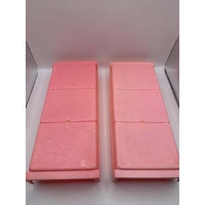 Lote vintage de muebles de Barbie Townhouse Dream House Mod (sofá cama rosa) Juego de 2