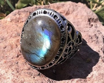 Bague acier inoxydable vintage en pierre naturelle ovale Labradorite