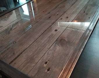 Unieke salontafel van hout en metaal