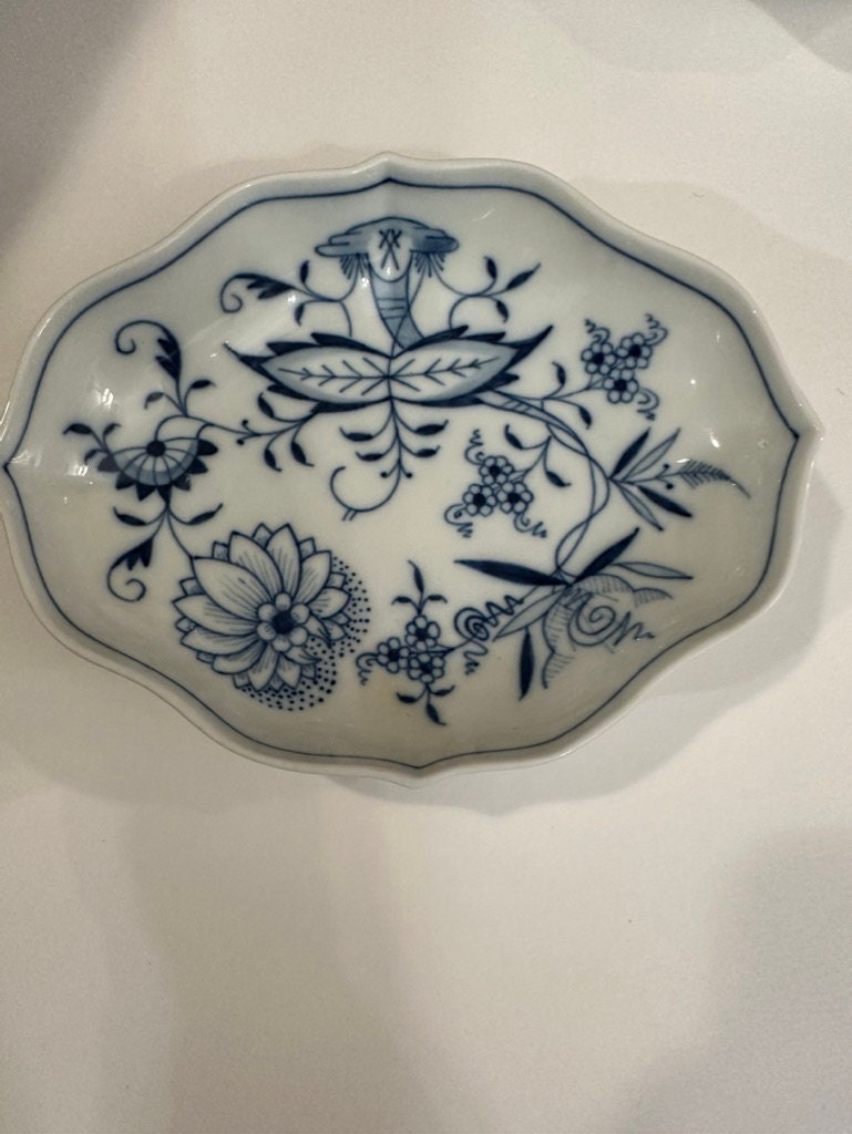Meissen (crossed Swords Back Stamp) Blue Onion Pattern Oval Dishes