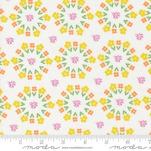 Laguna Sunrise Meterware Paradise Florals Gebrochenes Weiß von Sherri & Chelsi, Verkauft in 1/2 Yard Schritten, Moda Fabrics, 37681 11