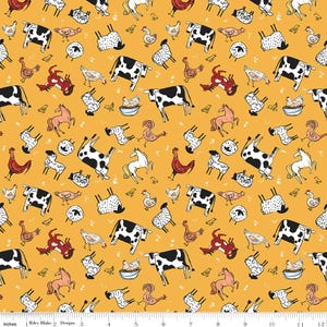 Farm Livin' Yardage Animal Toss Yellow by Diane Labombarbe, Sold in 1/2 yard increments, Riley Blake Designs, C15181 Yellow