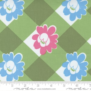 Picnic Pop Yardage Pop Large Floral Check Grassy Green by Me & My Sister Designs, Sold in 1/2 yard increments, Moda Fabrics, 22430 12