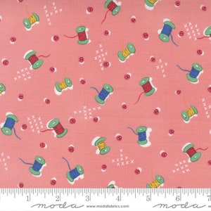 30&#39;s Playtime Yardage Pink Multi Spools Petal Pink by Chloe&#39;s Closet, Sold in 1/2 yard increments, Moda Fabrics, 33632 13