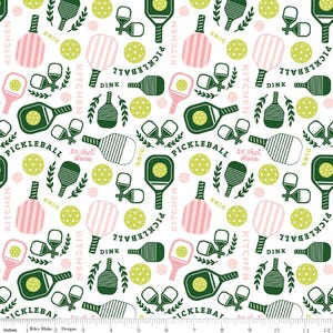 Pickleball Yardage Main White da My Mind&#39;s Eye, vendido em incrementos de 1/2 jarda, Riley Blake Designs, C16200-WHITE