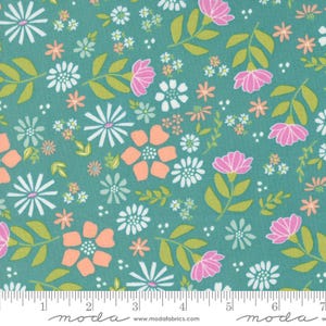 Laguna Sunrise Yardage Wild Rose Florals Teal by Sherri & Chelsi、1/2ヤード単位で販売、Moda Fabrics、37680 18