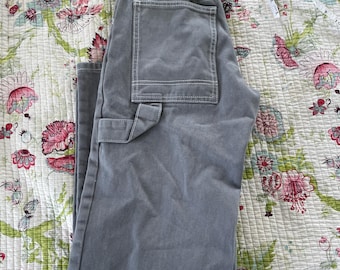 John Galt gray cargo jeans size small :  brandy melville