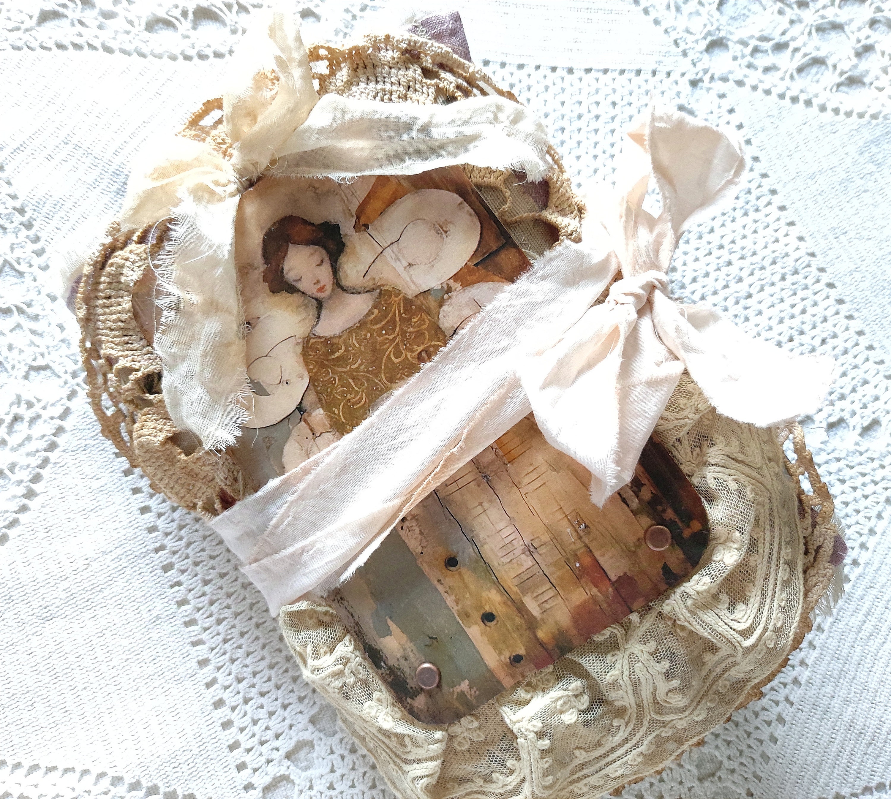 Handmade Linen & Lace Junk Journal: Vintage Grungy Art Diary