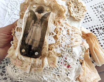 Handmade Linen & Lace Junk Journal: Vintage Grungy Art Book