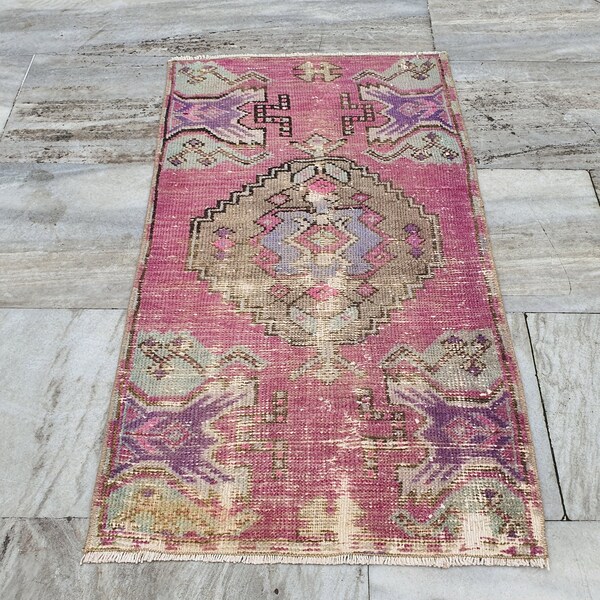 Petit tapis turc 3 x 1 pi rose et gris vintage paillasson d’entrée ou tapis de chevet, aspect antique pâle délavé tapis de laine de style persan en détresse