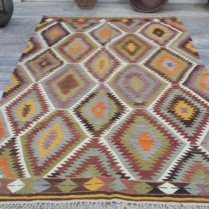 Vintage Turkish Kilim Rug: 7x5 ft, Handwoven Wool Chevron Rug