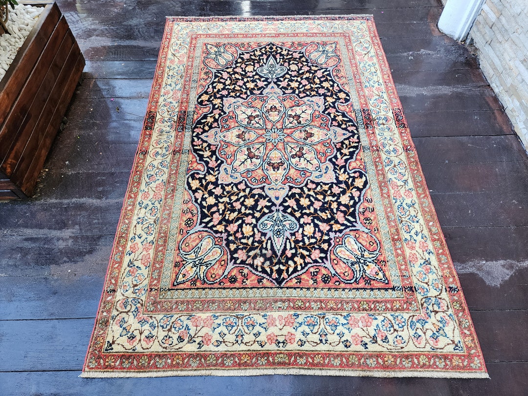 Vintage Turkish Wool Rug: 6x3 Ft Blue & White Floral Medallion - Etsy