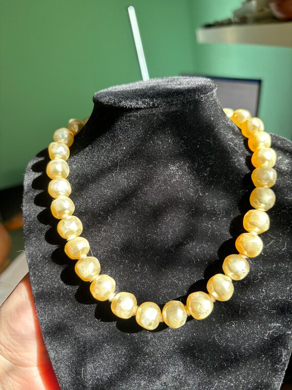 Vintage Christian Dior faux pearl choker. - image 7