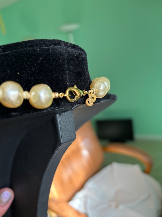 Vintage Christian Dior faux pearl choker. - image 6