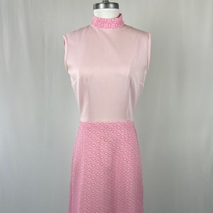 Vintage 1960s 1970s Pastel Pink A Line Sleeveless Dress Size Large 39 Bust Below Knee Length image 1