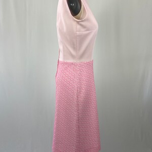 Vintage 1960s 1970s Pastel Pink A Line Sleeveless Dress Size Large 39 Bust Below Knee Length image 5