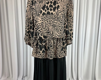 Vintage 1990s Blouson Leopard Print Ladies Dress with Shoulder Pads Size Large XL Black Skirt Bust 40"