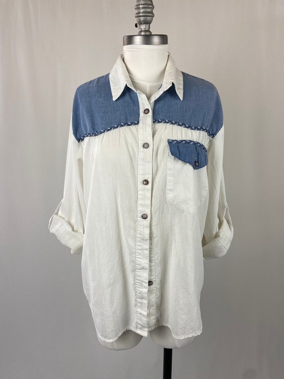 1980s Ladies Denim and White Cotton Blouse Wester… - image 4