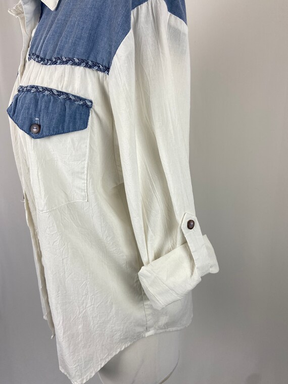 1980s Ladies Denim and White Cotton Blouse Wester… - image 5