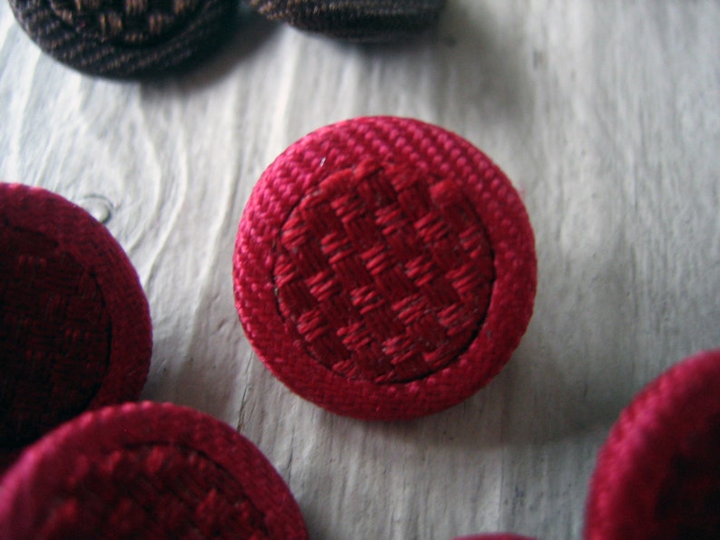6 Victorian Edwardian 38th Ref: M-212H Silk Cloth Fabric Covered Buttons with Pad Back