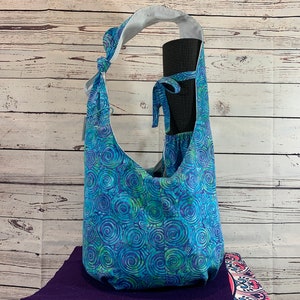 Yoga Mat Bag with Pockets / Crossbody Yoga Mag - Batik Lavendar and Blue Swirls