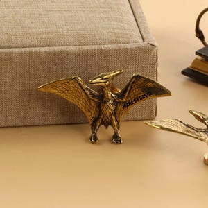 Perillas de cajón de latón con forma de pterosaurio, perillas de gabinete con diseño de dinosaurio único, tiradores de tocador con grabado personalizado para guardería, manijas de repuesto para mejorar muebles.