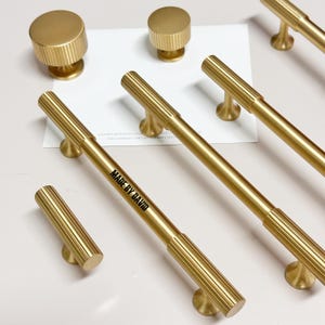 Manijas de latón texturizado para gabinetes, perillas modernas para cajones de gabinetes, perillas para mejorar muebles clásicos con grabado personalizado, manijas de reemplazo para armarios