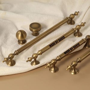 Antieke koperen kastgrepen, keukenkastknoppen, meubelvervangingsknop, op maat gegraveerde kastkruk, massief messing ronde dressoirknop