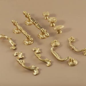 Soild Brass Dresser Knobs Pull,Antique Brass Cabinet Pull,Custom Engraved Rococo Drawer Handle,Art Nouveau Pull,Curved Drop Pull,Flower knob