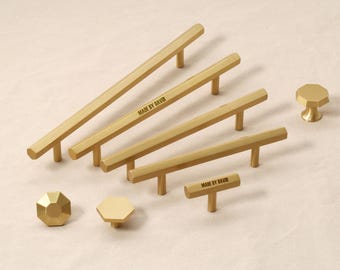 カスタム彫刻入り六角形キャビネットハンドル、食器棚ノブ、モダンな真鍮製取っ手、真鍮製引き出しノブ、シングルホールドレッサーノブ、ゴールドドアプル