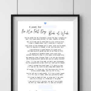 Peut inclure: Un poème pour le premier jour de retour au travail d'un enfant. Le poème est écrit dans une police de caractères de machine à écrire et comprend le texte "On Ha Fast Day Back at Work". Le poème est encadré dans un cadre noir.