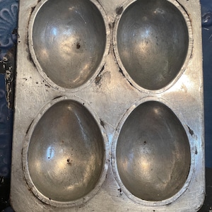 Vintage Ekco Egg Shaped Baking Pan Easter Chocolate Mold Retro Kitchen