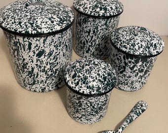Ensemble de récipients en émail avec cuillère vert moucheté, cuisine vintage Farmhouse