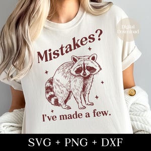 ¿Errores? He cometido algunos SVG, Vintage Trending Sarcastic Feral Raccoon SVG Vintage Quote Demure Animal PNG Retro Design Digital Download