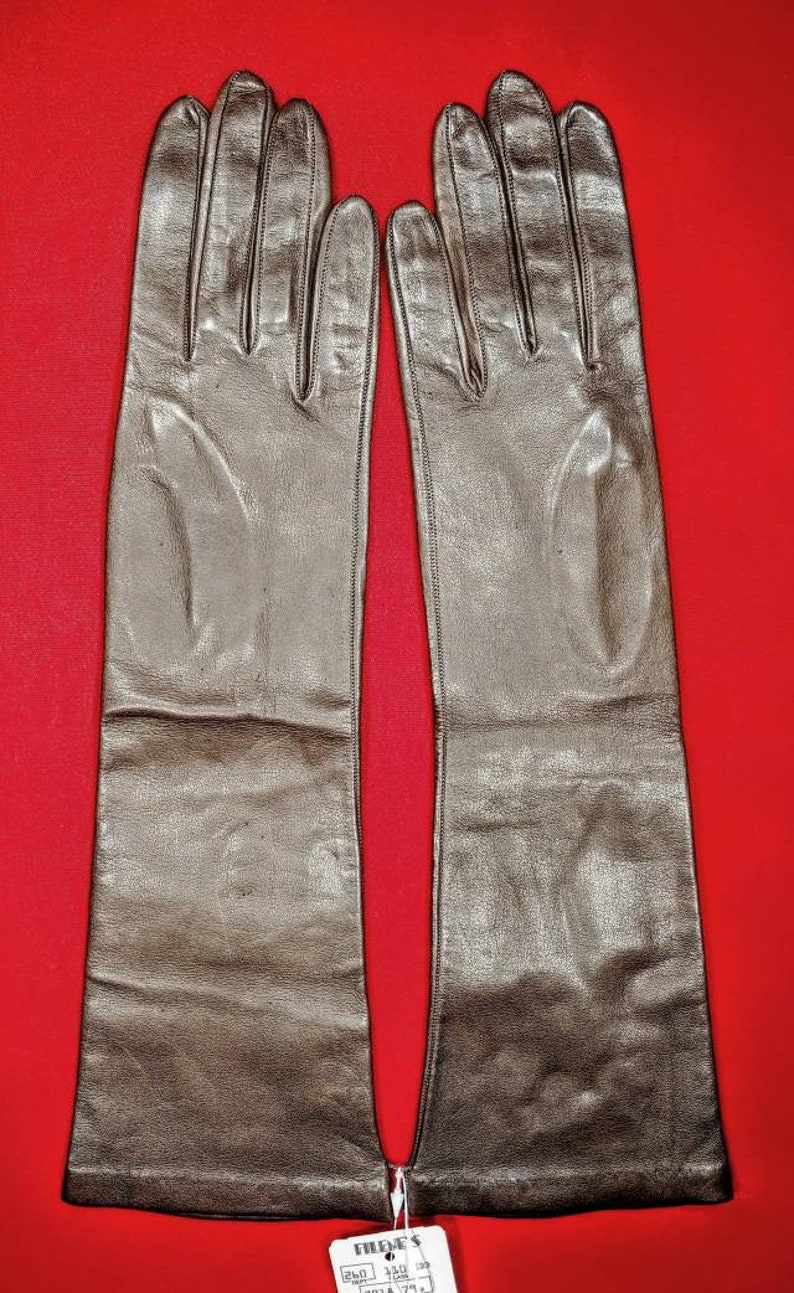small leather gloves