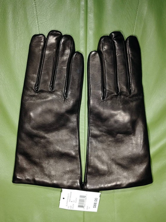 Bloomingdale's Black Leather Gloves ~ Size 8