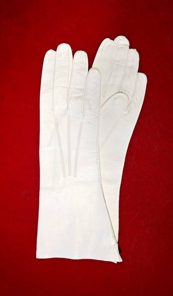 Vintage 1950s Creme Kid Gloves ~ Size 8 1/2