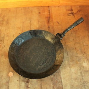 Maine Woodsman Frying Pan 9 Folding Handle image 1