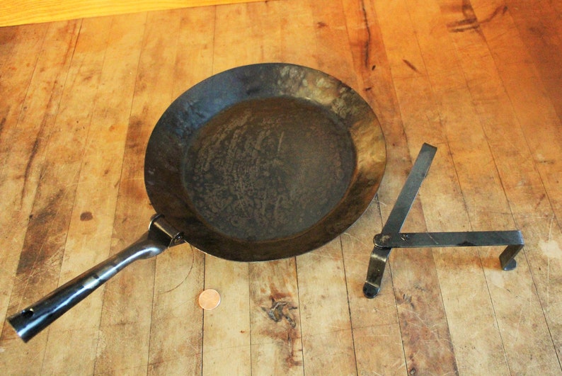 Maine Woodsman Frying Pan 9 Folding Handle image 5