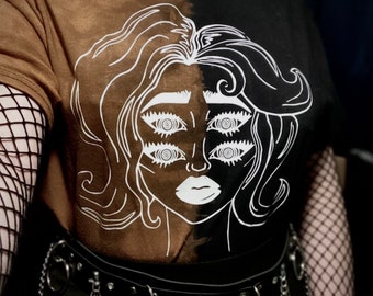 Camiseta Spooky Eyed Chick, camiseta sin mangas, camiseta gráfica, camisa gótica, ropa gótica, camisa gráfica de niña, camisa de bruja, camisa alternativa