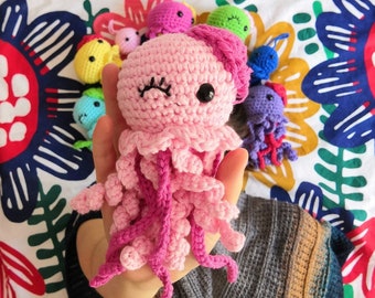 Jellyfish amigurumi crochet pattern