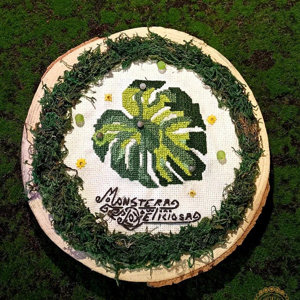 Tableau Broderie - MONSTERA DELICIOSA - avec "Labradorite"