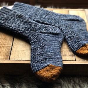 Crewneck Socks/ PATTERN// Sock Design // Instant Download PDF // Sock Knitting Pattern / image 5